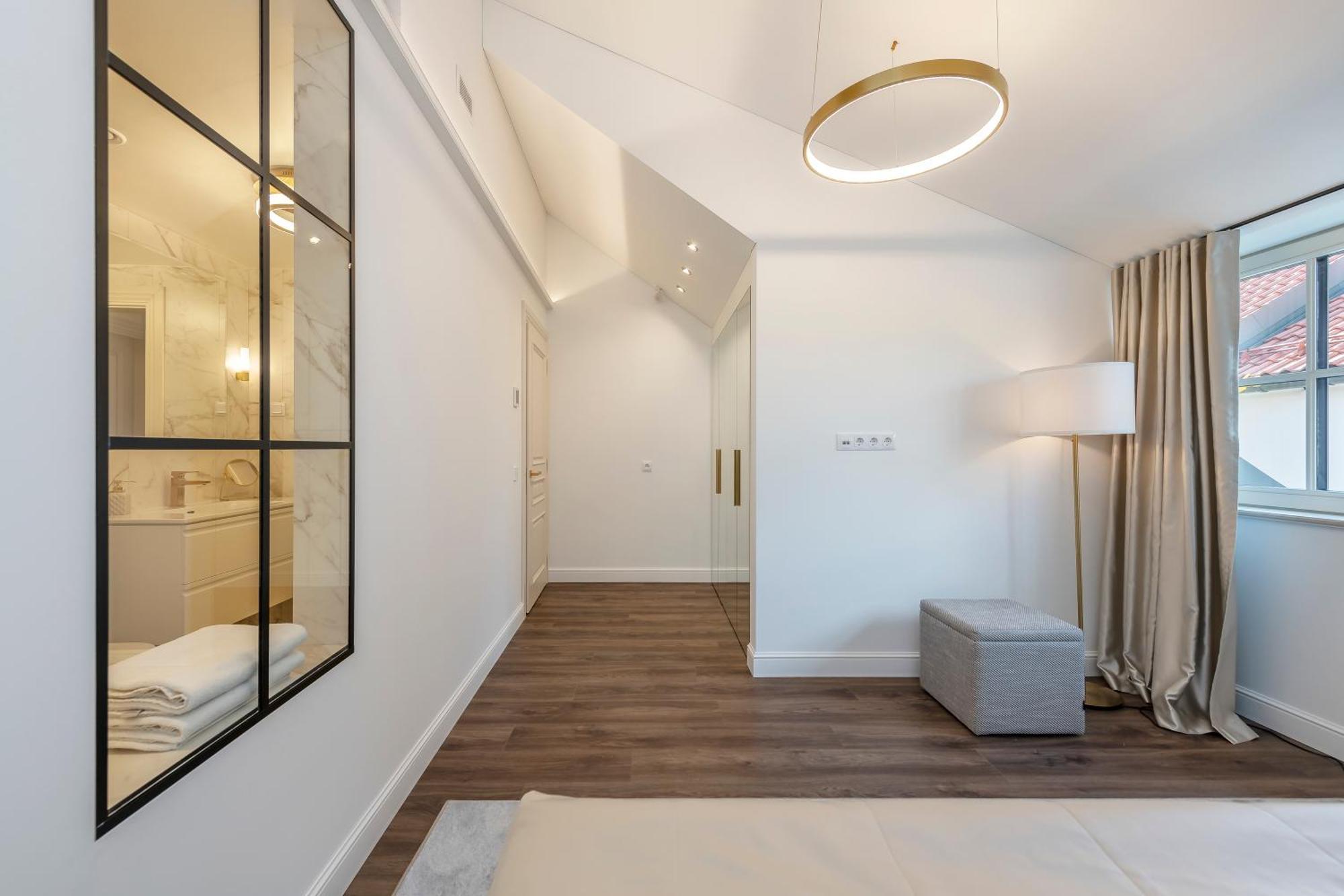Artsy Exclusive Old Town Residence Gallery Walk Vilna Habitación foto