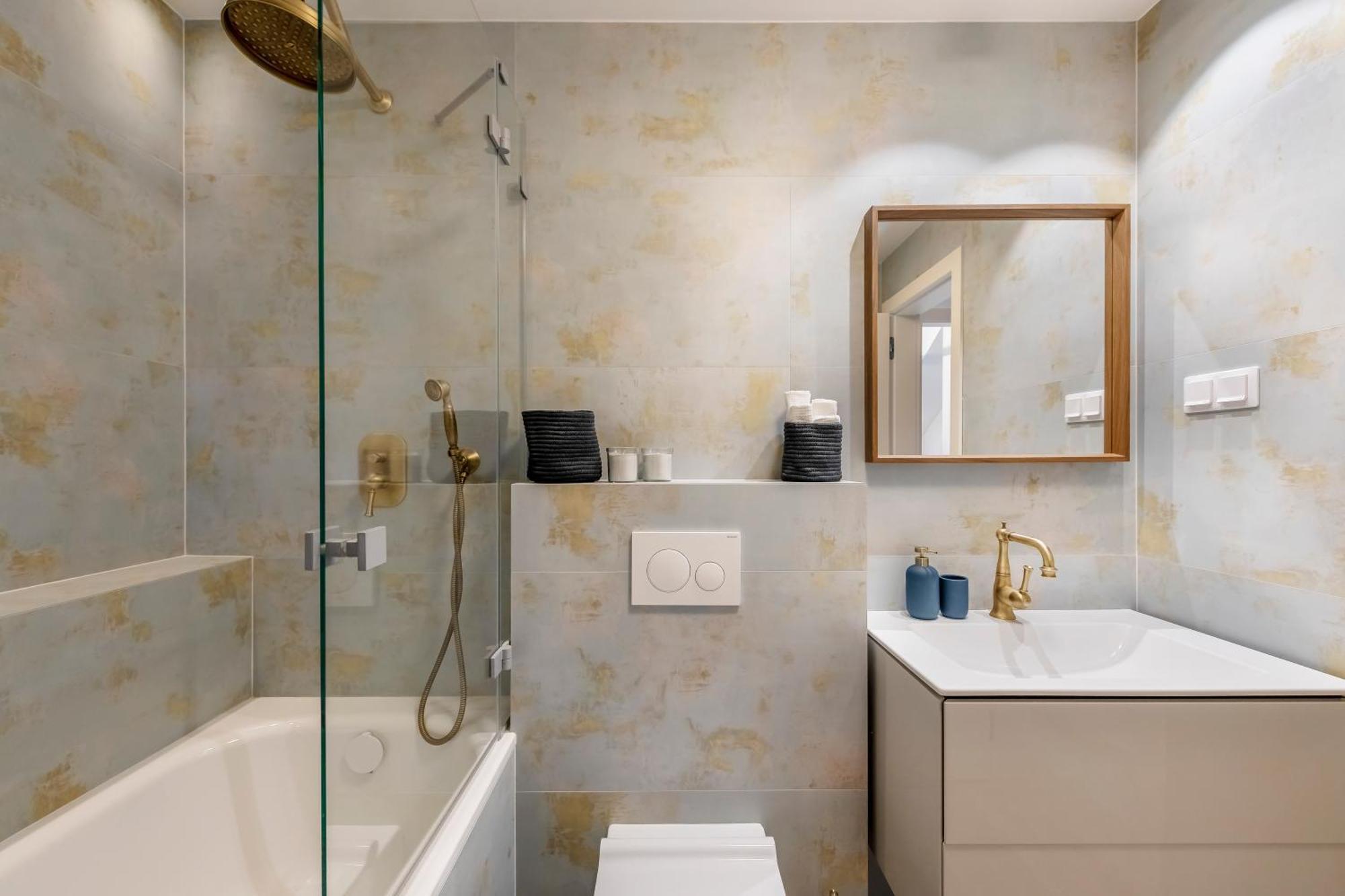 Artsy Exclusive Old Town Residence Gallery Walk Vilna Habitación foto