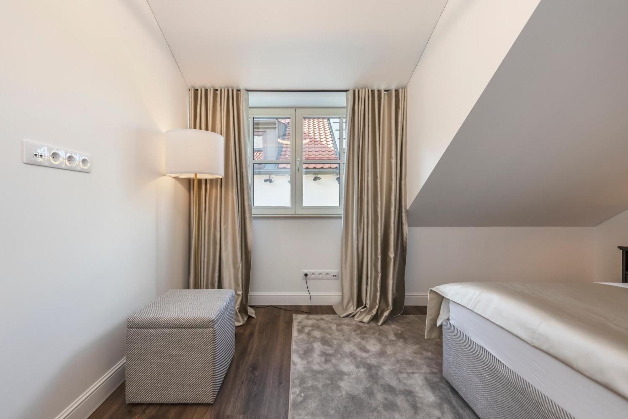 Artsy Exclusive Old Town Residence Gallery Walk Vilna Habitación foto